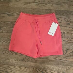 NWT Lululemon SCUBA HIGH RISE SHORT 5"